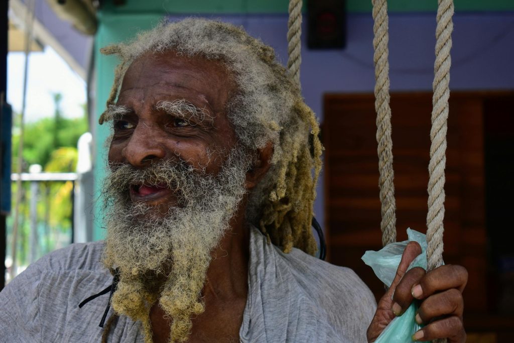 Autoestima y madurez: 5 pasos para abrazar tu feminidad en la tercera edad - como melhorar a Autoestima depois dos 50 anos